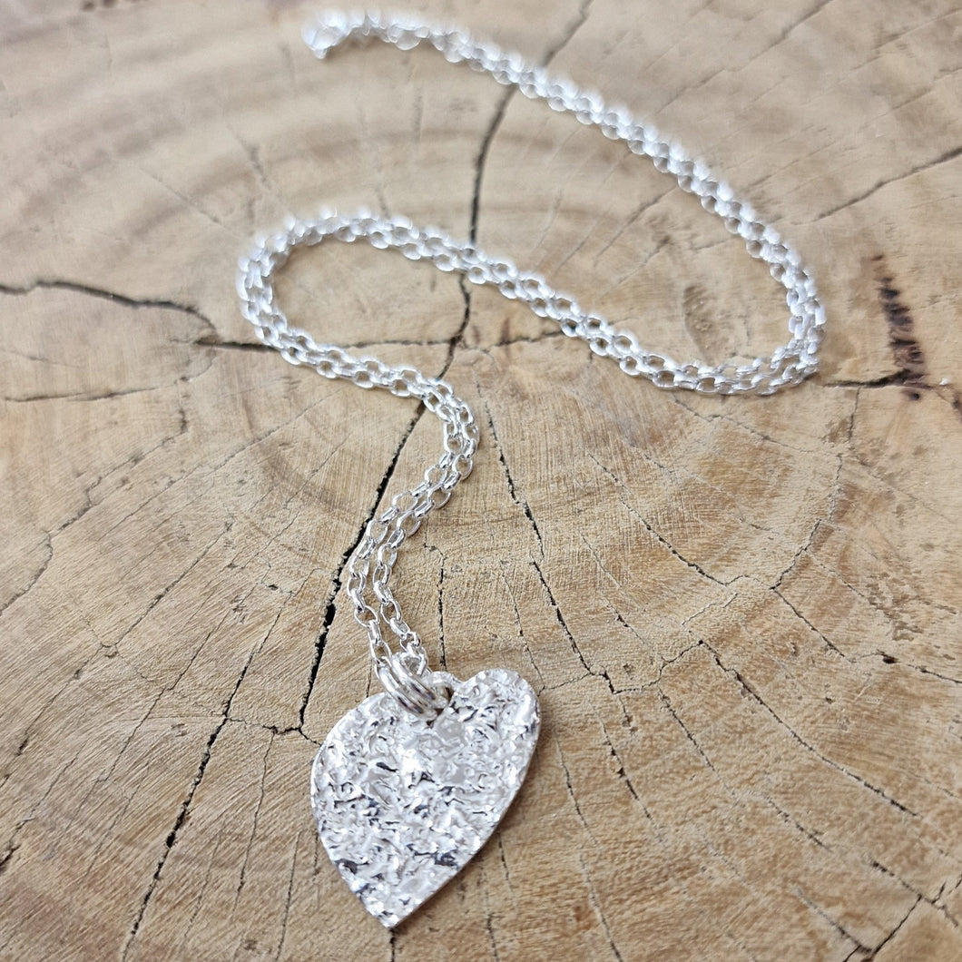 Collana Alma in argento naturale